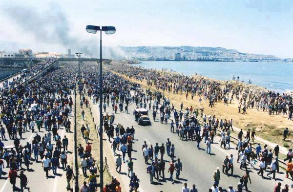 14 Juin 2001, 2 millions de kabyles marchent pacifiquement sur Alger (PH/DR)