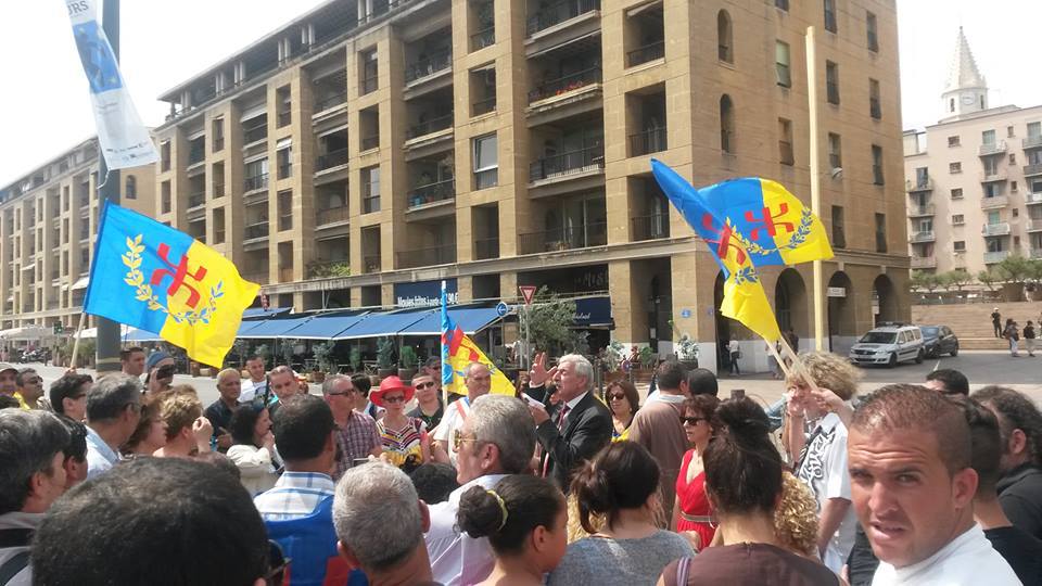 Le drapeau national kabyle flotte à Marseille 