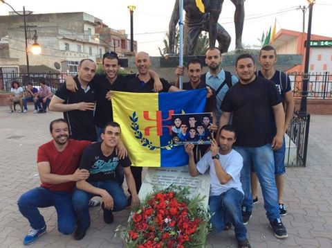 Lever du drapeau kabyle à Akbou : La population au Rendez-vous avec la journée de la Nation Kabyle