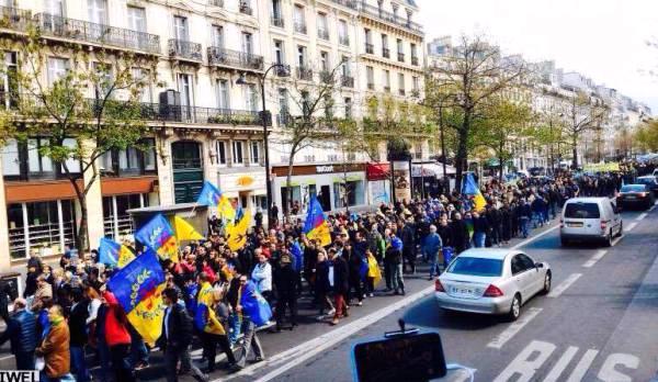 La manifestation du MAK et du Gouvernement provisoire kabyle à Paris le 17 avril 2016 dont Liberté et TSA ne vous parlera jamais (PH/MAK)