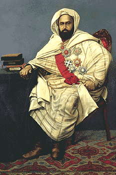 Abdelkader avec ses breloques, médailles françaises (PH/DR)