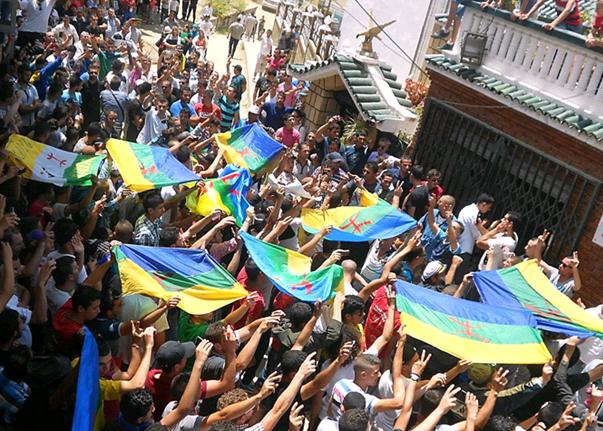 Le 25 juin 2014, le bachagha Ould Ali Lhadi était humilié par la jeunesse kabyle (PH/MAK)