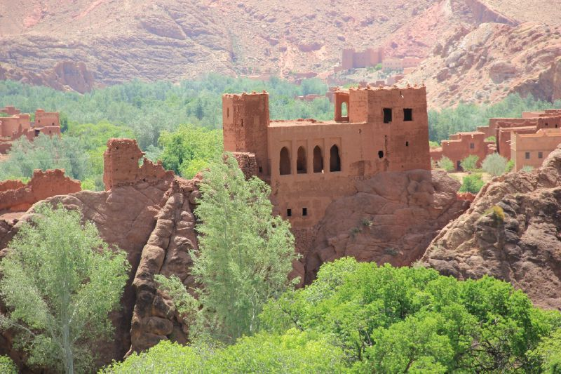 MAK : La Secrétaire nationale aux Relations avec les peuples amazighs rend visite aux Amazighs du Sud-Est marocain