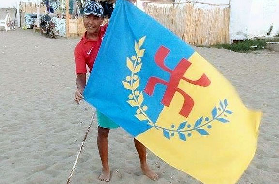 Alerte : Un militant du MAK de Tichy passe sa 2e nuit dans un commissariat colonial pour son appartenance au MAK