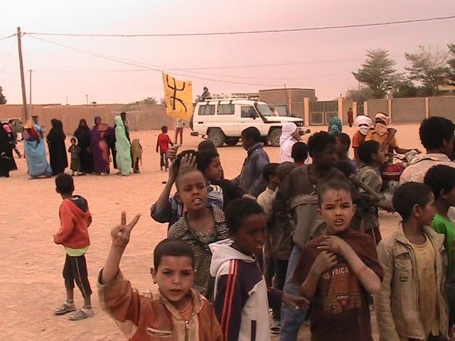 les enfants manifestents contre le retour du Mali (PH/DR)