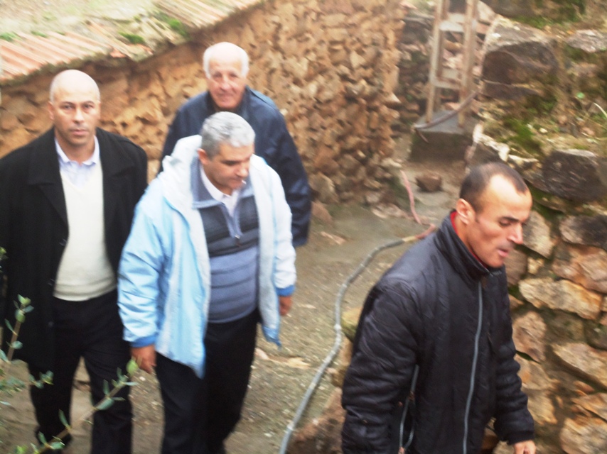 La délégation du Mouvement pour l'autodétermination de la Kabylie au village d'At Lqayed