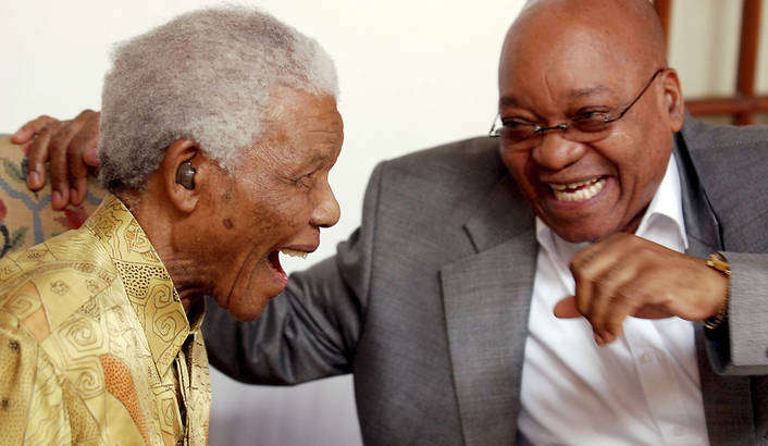 Mai 2012: le président sud africain Jacob Zuma avec  Mandela, nommé Rolihlahla, qui, en Xhosa, signifie « fauteur de troubles » (PH/DR)