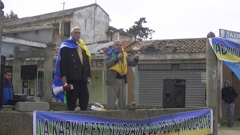 Meeting du MAK  à At Dwala: La Kabylie n'est concernée ni par les élections, ni par la lutte des clans au pouvoir