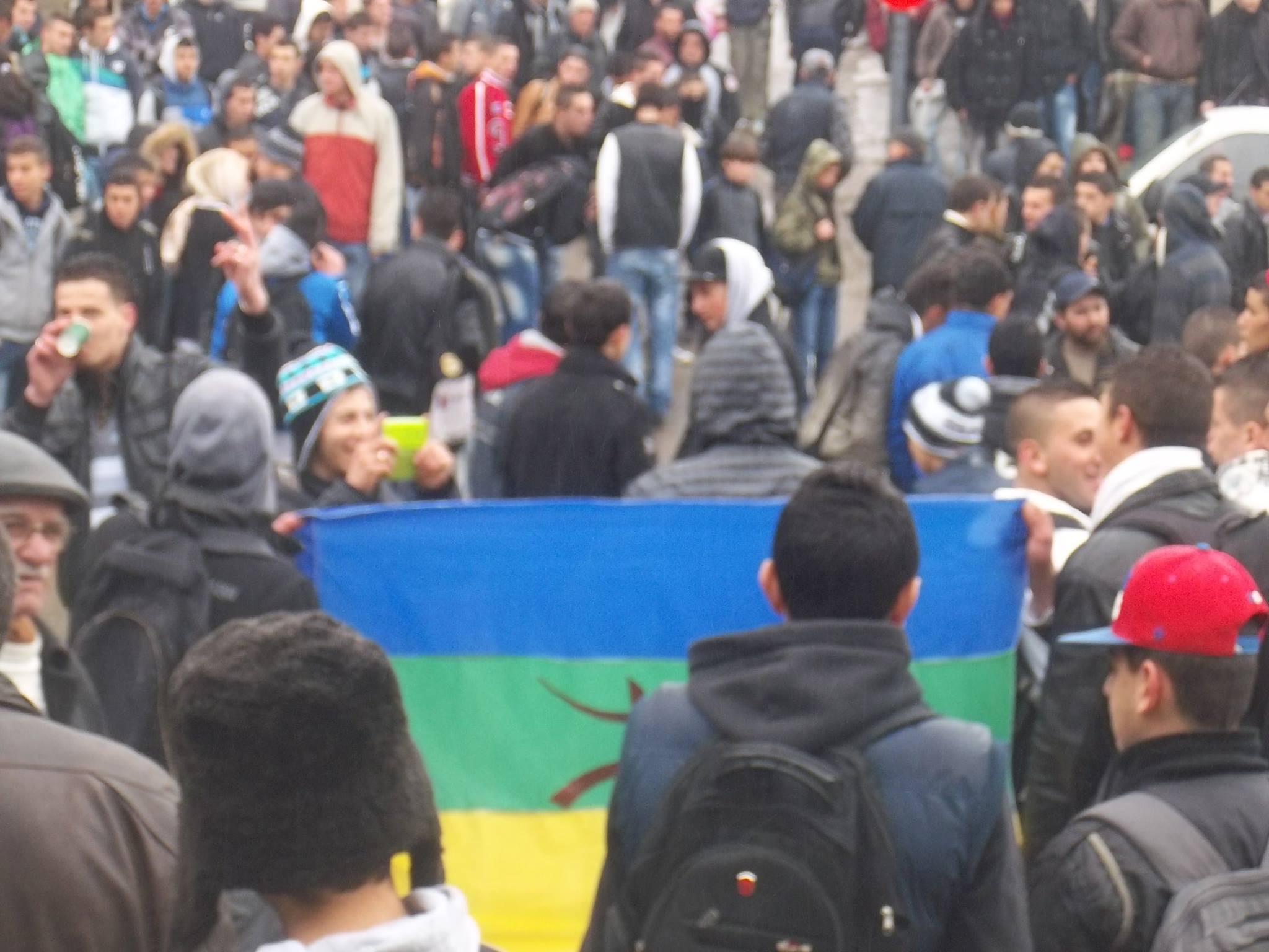 Grande manifestation des lycéens à Tala n Sila (Michelet - Ain El Hammam)