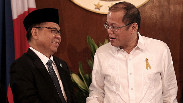 Rencontre historique entre le président philippin Benigno Aquino III et le président du MILF Ibrahim Murad, jeudi 27/03/2014 (PH/DR)
