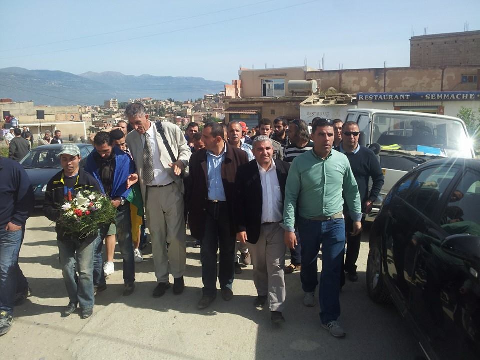 Meeting du MAK à  Guendouze, commune d’Ait-R’zine: La Kabylie est condamnée à présider à son destin.