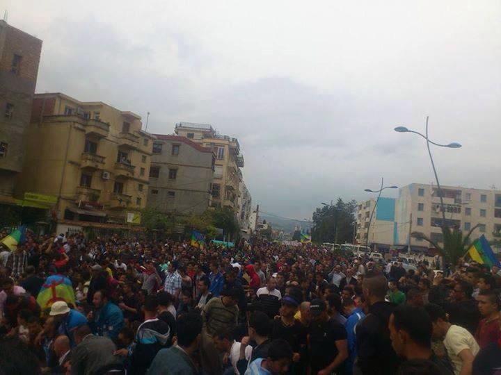 Marche du 20 Avril à Vgayet (PH/DR)