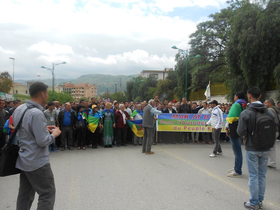 27 Avril : Marche à Tizi-Wezzu et rassemblements à Paris et Ottawa (actualisé minute par minute)