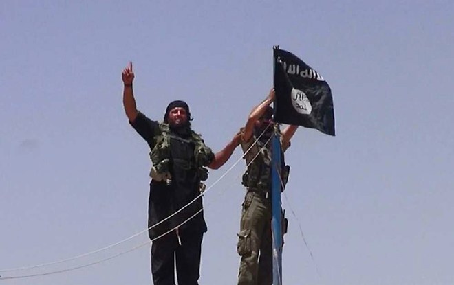 Avec l'Arabie saoudite, le Qatar et maintenant la Turquie, les djihadistes de l'EI vont accrocher encore beaucoup de leur drapeau noir ( PH/AFP)