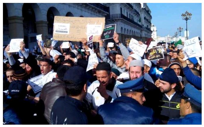 Caricatures de Mahomet : des émeutes à Alger sous le slogan "Kouachi Chouhada" (martyrs)