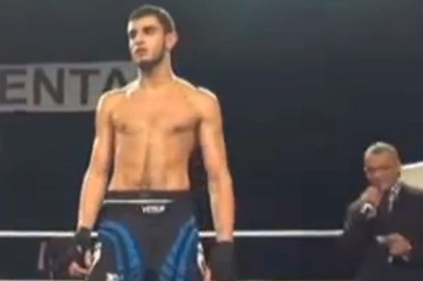 Omar Abdel Hamid El-Hussein pendant ses séances de kickboxing (PH/DR)