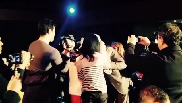 Conférence et vente dédicace du dernier album de Ferhat:  Ambiance festive et retrouvailles du peuple kabyle en marche vers sa liberté