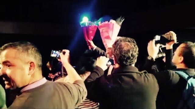 Conférence et vente dédicace du dernier album de Ferhat:  Ambiance festive et retrouvailles du peuple kabyle en marche vers sa liberté