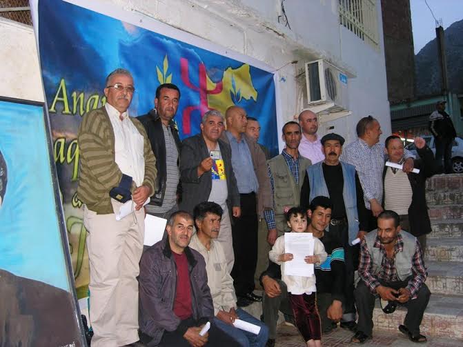 Hocine Azem & Bouaziz Ait-Chebib le 20 avril 2014 à Tizi-Ouzou (PH/DR)