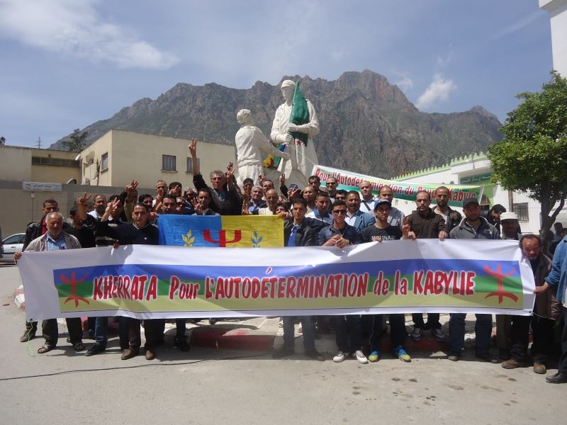 Meeting du MAK à Kherrata: une grande réussite augurant un 20 avril historique