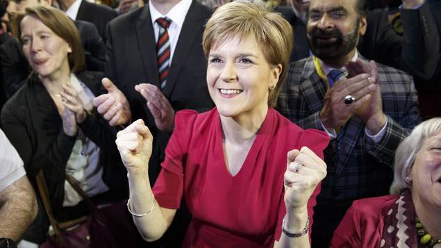 Nicola Sturgeon, patronne du SNP et chef du gouvernement régional écossais, à l'annonce des bons résultats de son parti © MaxPPP (PH/DR)