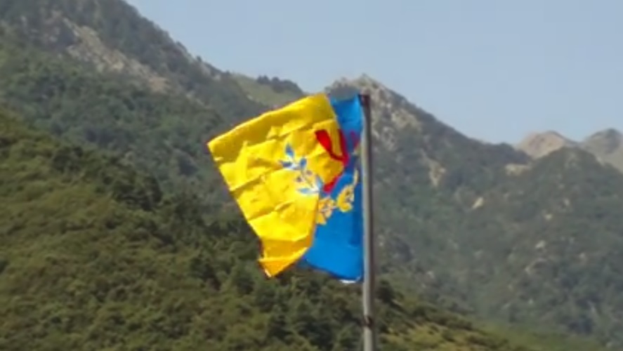 Pour le 14è anniversaire de la création du MAK, 4 villages procèdent au lever du drapeau national kabyle dans l'Arch d'Aqvil