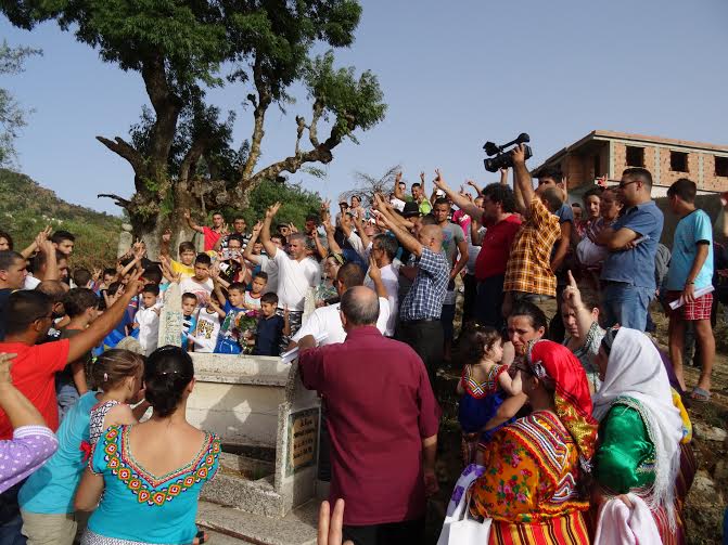 Lever du drapeau national kabyle à Ait Issad: Un événement historique