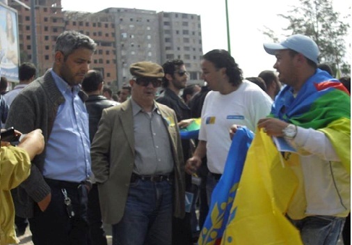 Marche historique du 20 avril 2015: Dda Muh (Hachim Mohand Ouamer) et Yuva n Tala Hamu, militant du MAK venu d'Afrique du Sud