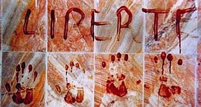 Kamel Irchen, assassiné le 27 avril 2001 par la gendarmerie algérienne, avait écrit de sa main ensanglantée « Liberté » (PH/DR)