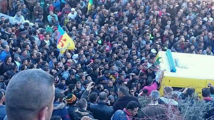 Hocine Ait-Ahmed : Des funérailles populaires malgré la récupération de la "police politique" algérienne