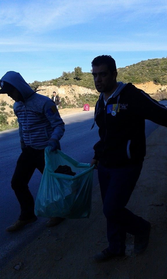 MAK At Iraten : Ramassage de déchets sur les bords de la RN15