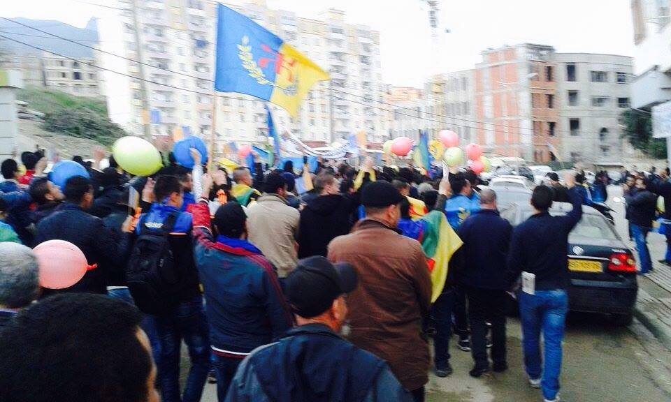 Grande mobilisation à Vgayet : le MAK occupe la capitale des Hammadites  (photos)