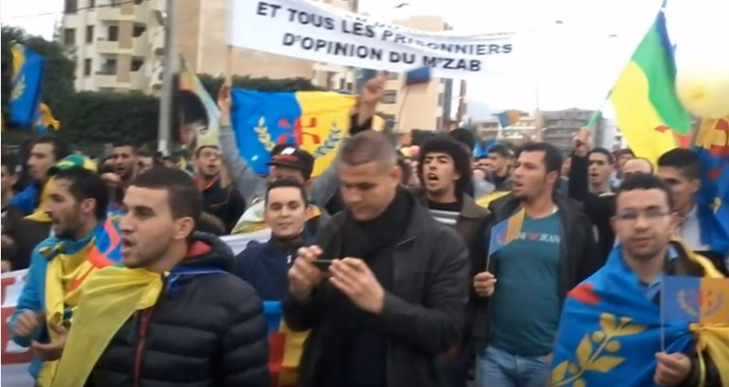 Tizi-Ouzou : Malgré les intimidations, les propagandes  de déstabilisation et  les entraves « sécuritaires », la marche du MAK à a été grandiose.