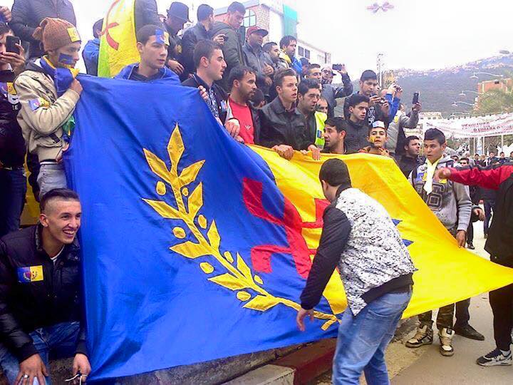 Tizi-Ouzou : Malgré les intimidations, les propagandes  de déstabilisation et  les entraves « sécuritaires », la marche du MAK à a été grandiose.