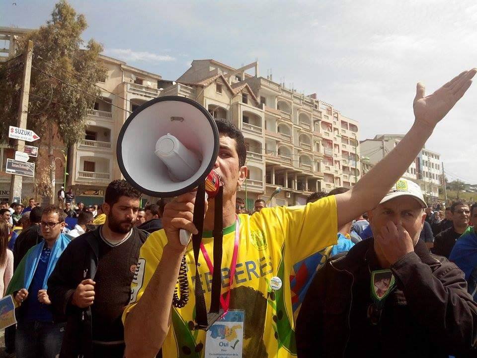 Boussad Becha lors d'une manifestation du MAK