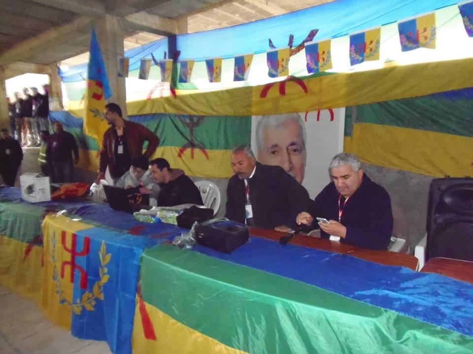 Le 3ème Congrès du MAK réélit Bouaziz Aït-Chebib et Ferhat Mehenni : « on ne change pas une équipe qui gagne !»