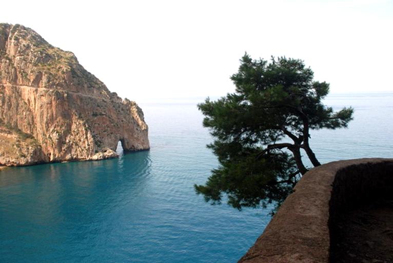 Vgayet, Cap Carbon: le plus haut phare naturel du monde se trouve en Kabylie