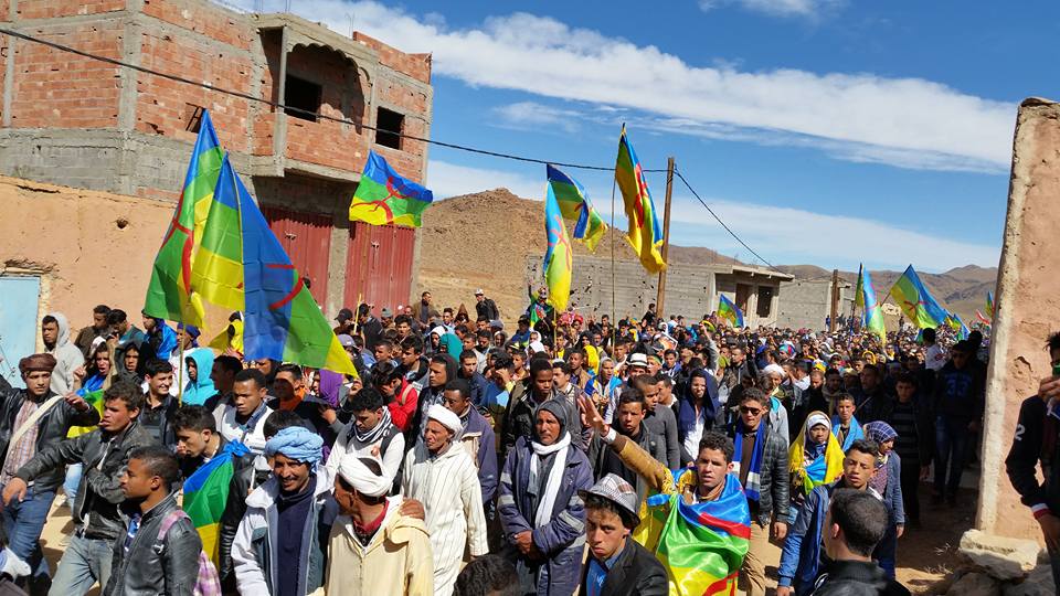 Plus de 15 milles Amazighs rendent hommage au militant amazigh Omar Khalek, le MAK adresse une lettre d'hommage