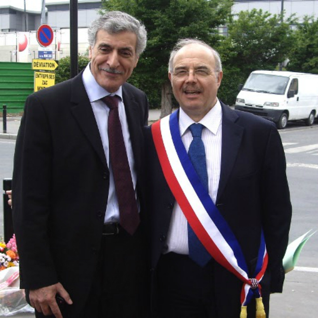 Ferhat Mehenni et Jacques Salvator, à Aubervilliers, le 08 mai 2009 (PH/REZKI