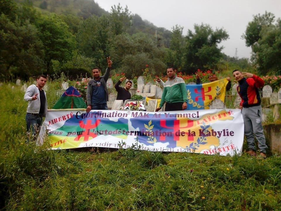 At Yemmel (Timezrit) : Le MAK rend hommage au martyr Arab Nacer tombé sous les balles de la gendarmerie algérienne le 26 avril 2001