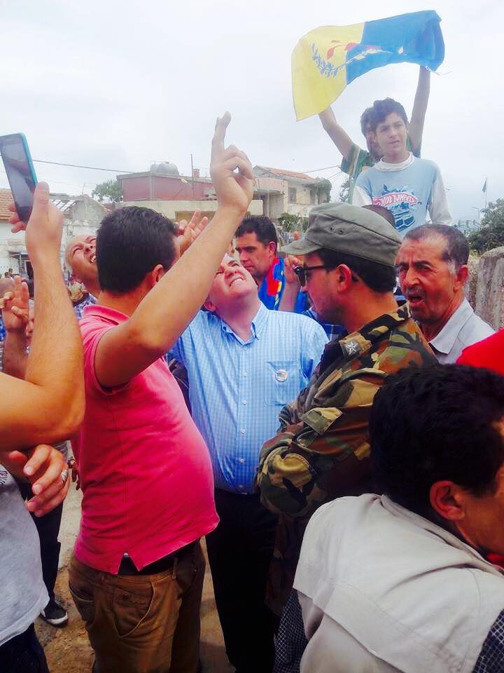 Le drapeau kabyle flotte à At Yani