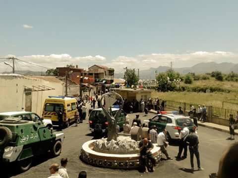 At Yanni sous occupation lors de la visite  de l'infâme  Sellal