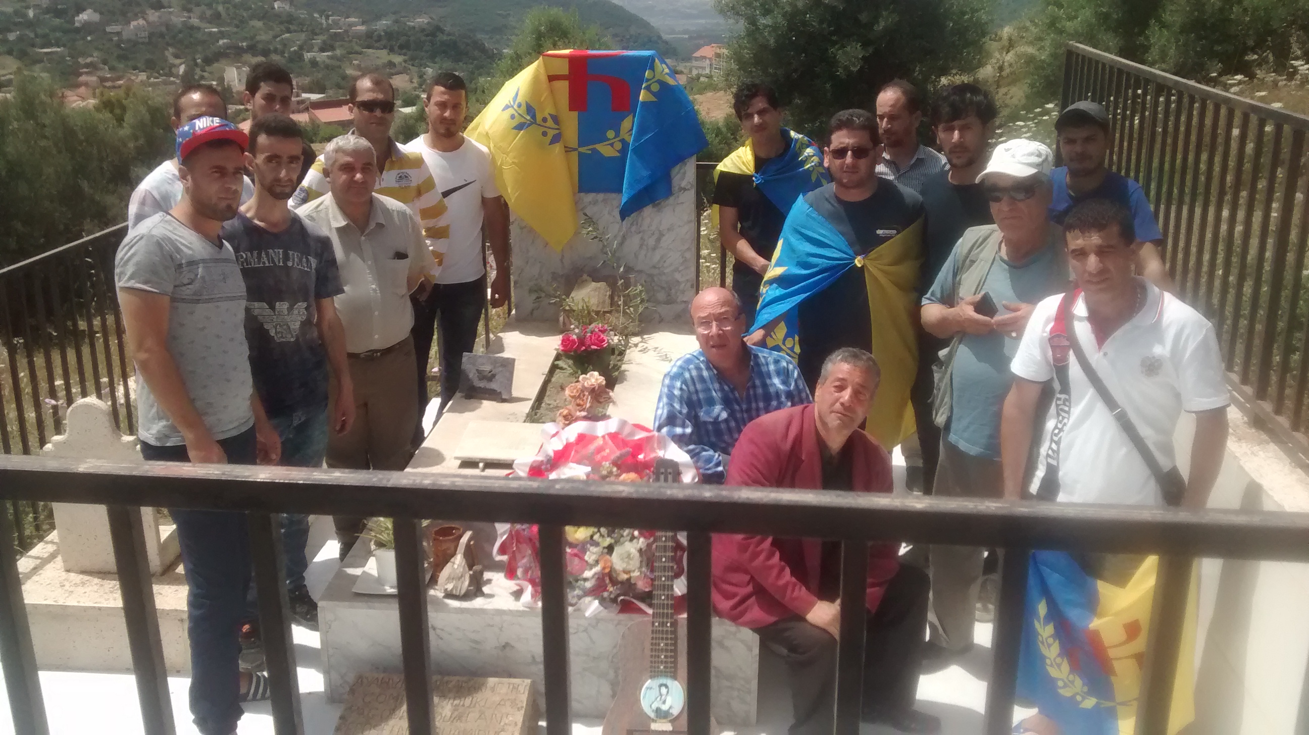 Attouche : La coordination MAK rend hommage au chanteur Hamidouche