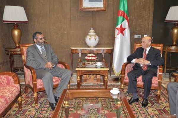 Des "officiels" algériens et sahraouis, dignes représentants du colonialisme arabe en Afrique du Nord (PH/APS)