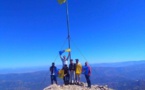 Lever du drapeau kabyle à 1 638 mètres d’altitude