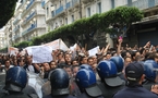 Alger : la marche des étudiants réprimée par la police