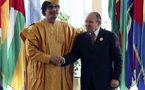 Abdelhaziz Bouteflika a reçu des «pots de vin» de Kadhafi