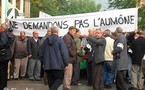 Les retraités marchent à Tizi-Ouzou et se considèrent comme  « les oubliés de l’Algérie »