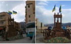En riposte au maire de Tazmalt : Les citoyens hissent deux drapeaux amazighs