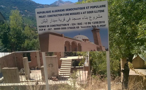 Une 3ème mosquée en construction pour un village de 200 habitants